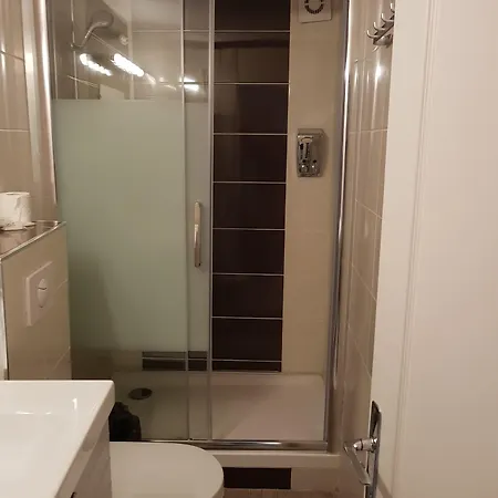 بيت شباب Le Maje