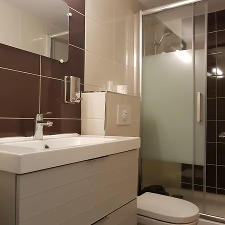 Le Maje Vandrarhem Montpellier