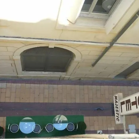 بيت شباب Le Maje